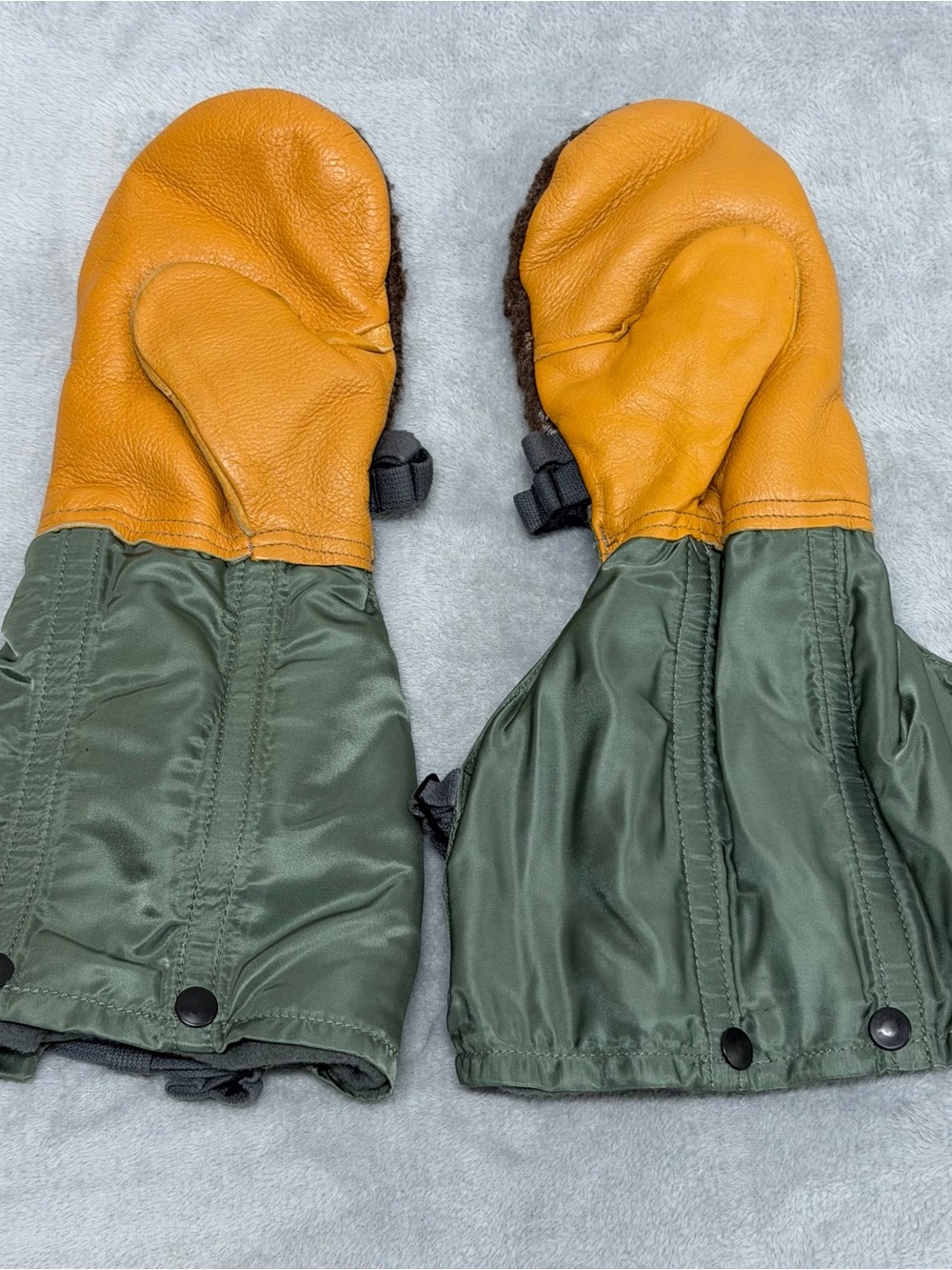 USGI Arctic Military Mittens Air Force COLD WEATHER Flyers Gloves w/ Liners A